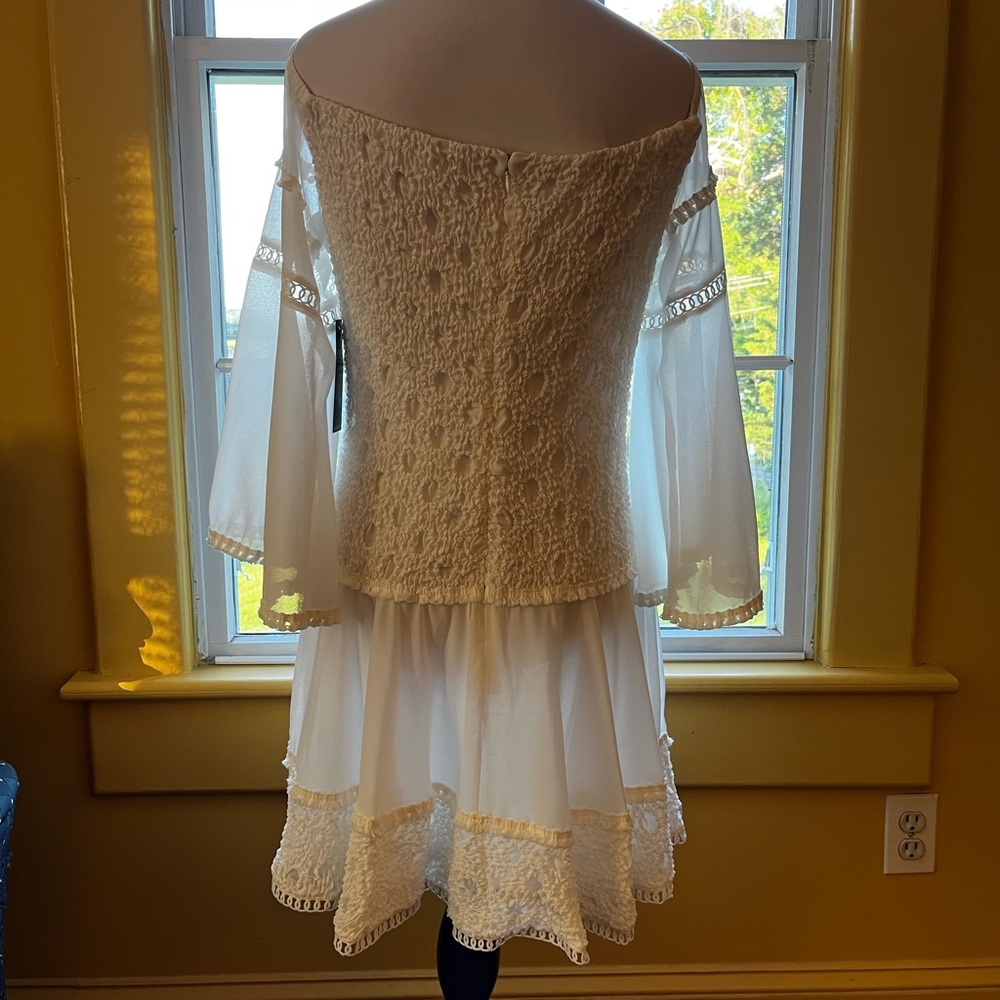 Venus cold shoulder white dress size 12